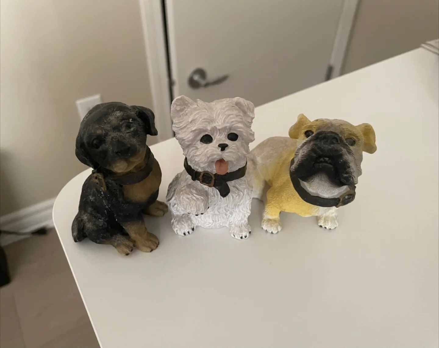 Dog Figurine Set - Cute Home Decor 🍁🇨🇦 thumbnail