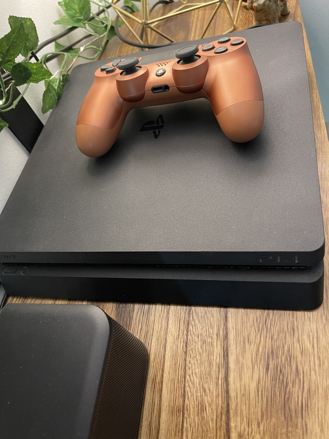 PlayStation 4 (PS4) Console w/ Controller - photo 3