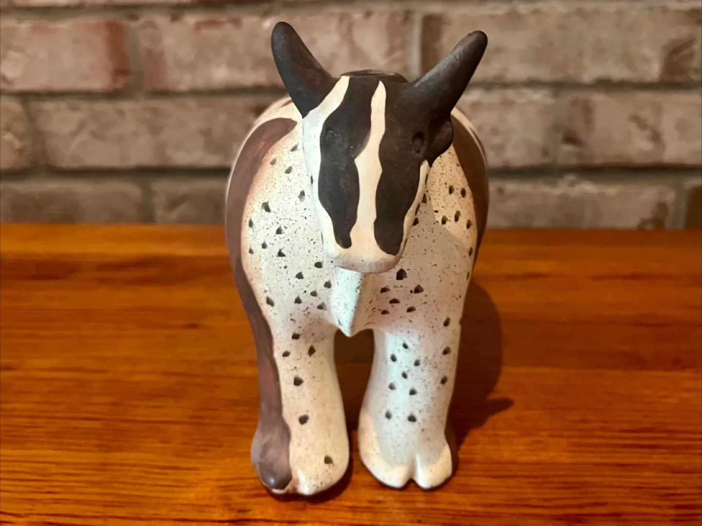 Metropolitan Museum of Art Acoma Pueblo Pottery Cow Effigy image indicator(3)