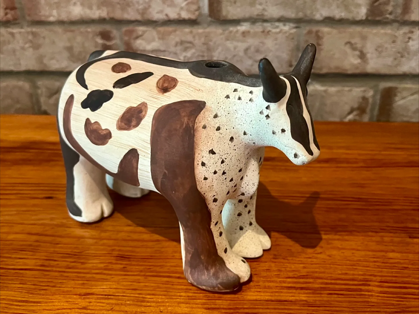 Metropolitan Museum of Art Acoma Pueblo Pottery Cow Effigy image indicator(2)