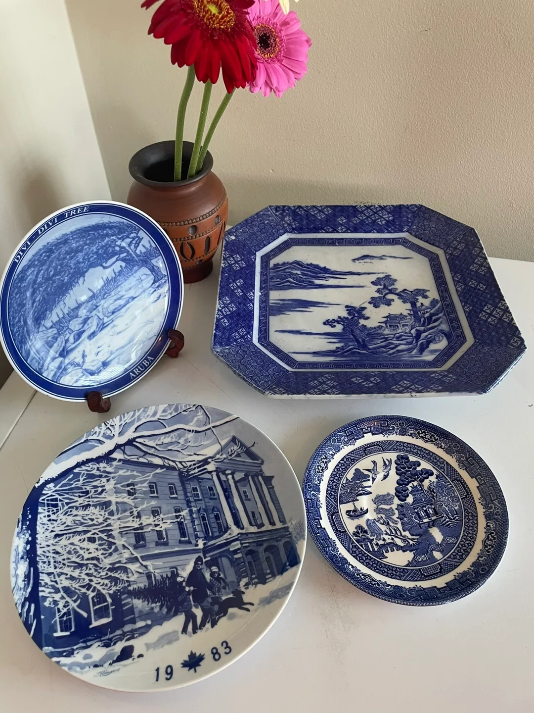 Vintage Flow Blue Plates thumbnail
