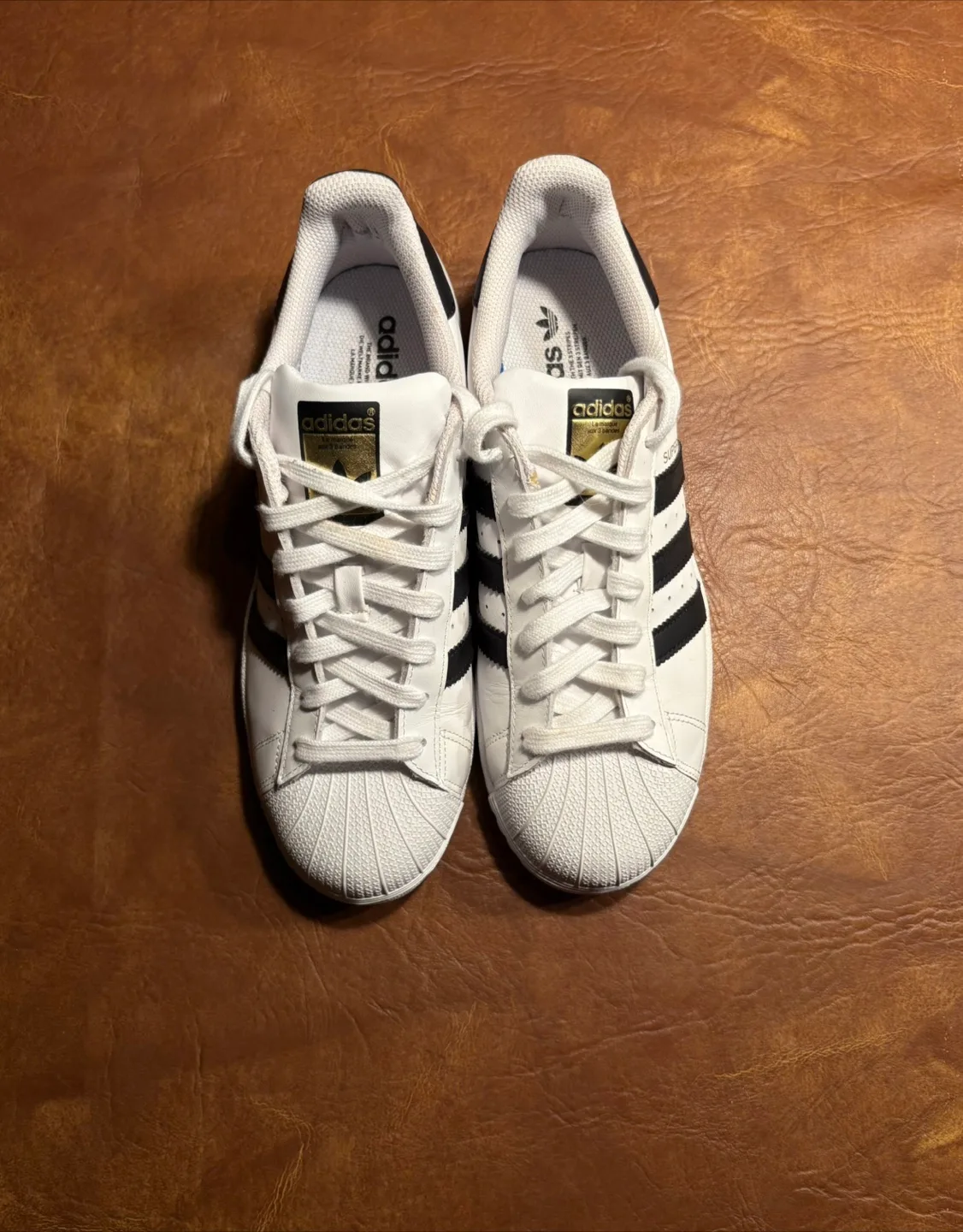 Adidas Shoes image indicator(2)