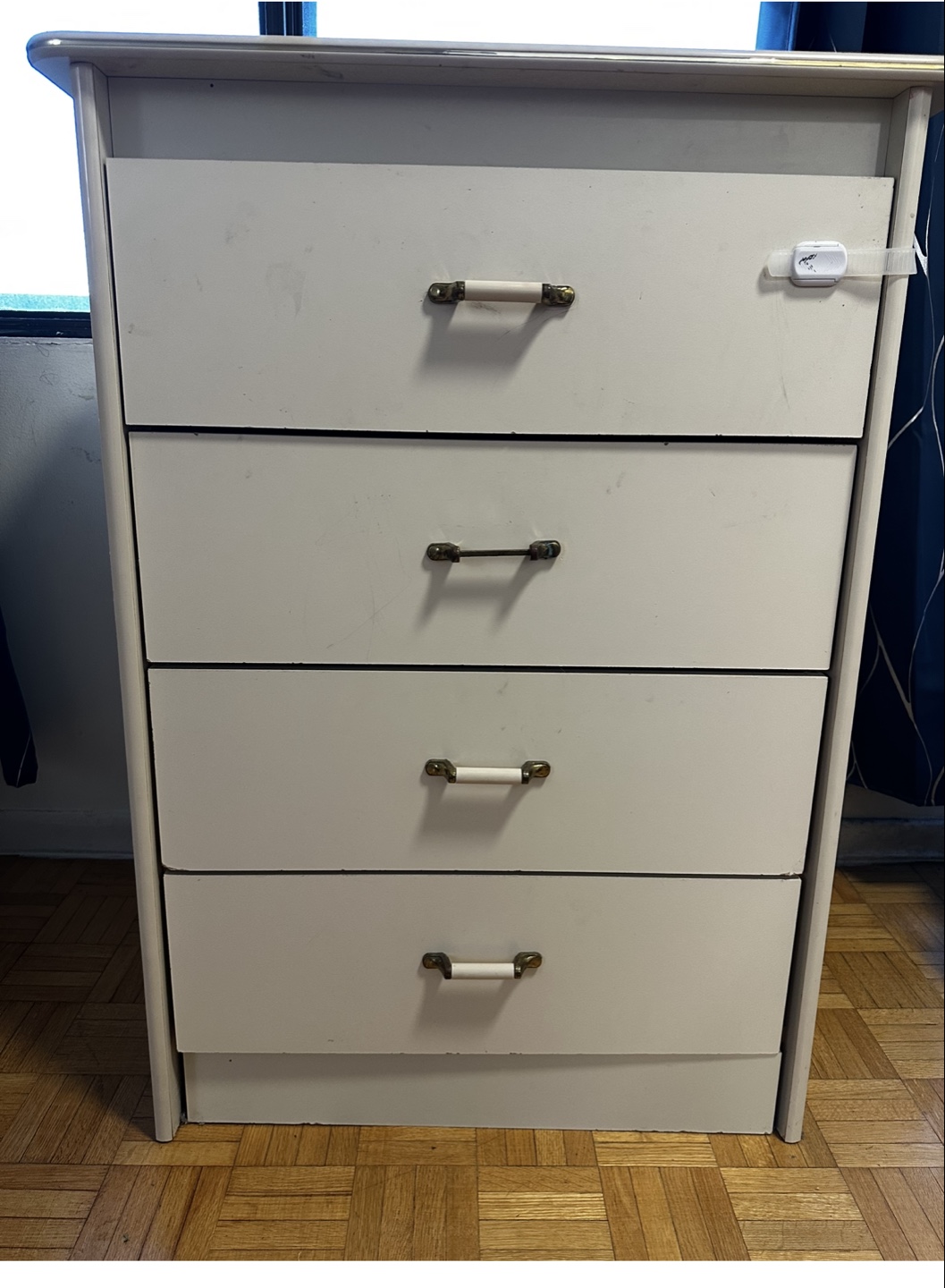 White 4-Drawer Dresser