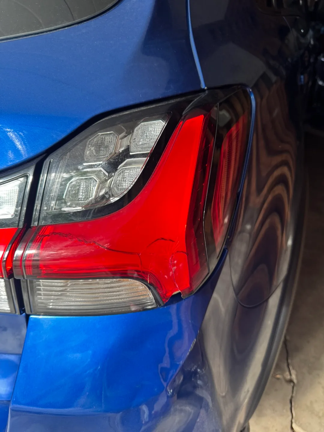 Looking for mitsubishi rvr outer tail light 2024 thumbnail
