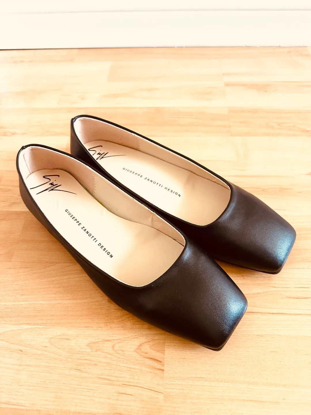 Giuseppe Zanotti Black Faux Leather Ballet Flats thumbnail