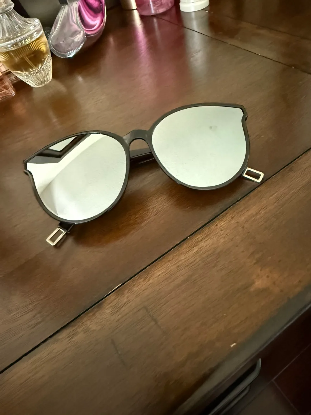 Sunglasses image indicator(3)