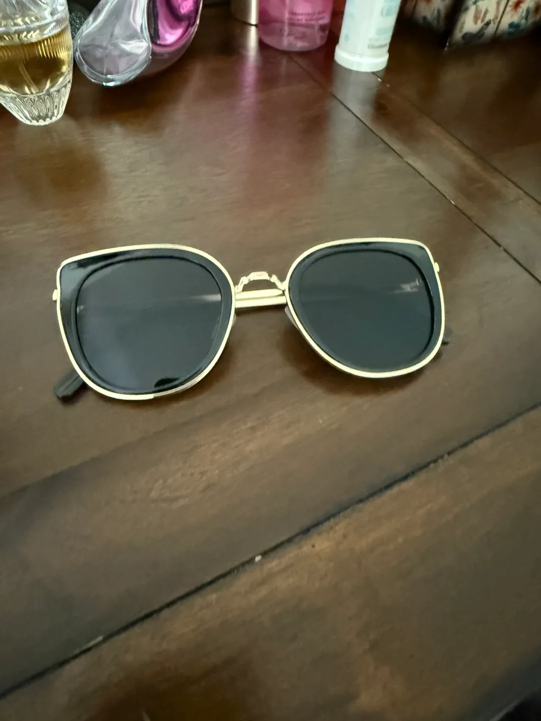 Sunglasses image indicator(5)