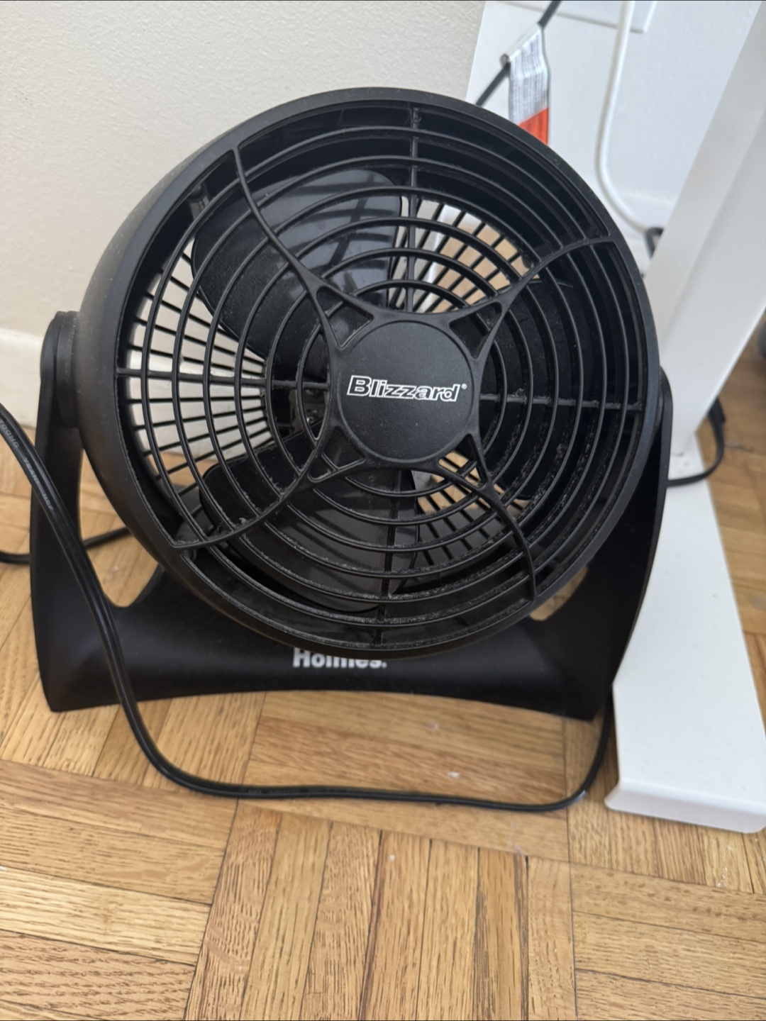 Blizzard Oscillating Table Fan - Black