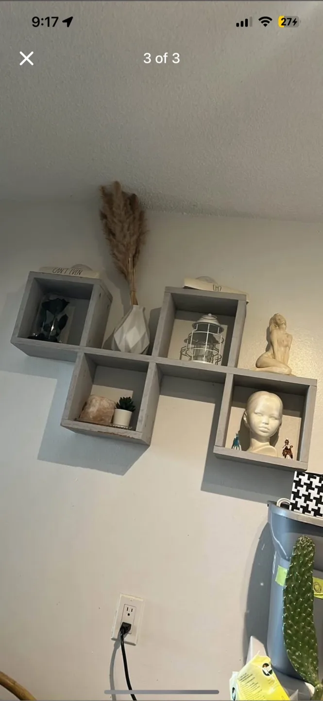 Decorative Wall Cube Shelf thumbnail