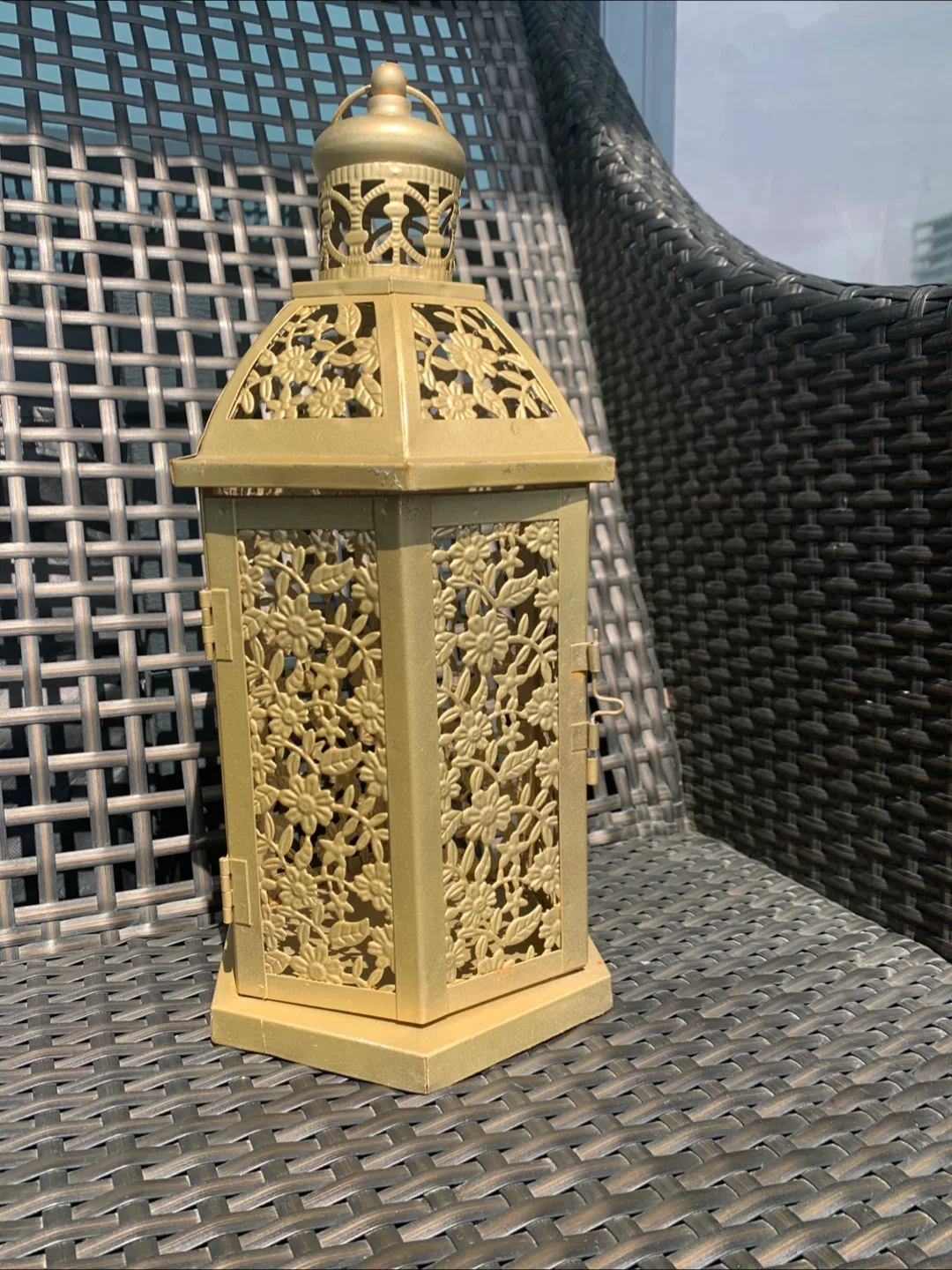 Gold lantern Moroccan style image indicator(4)