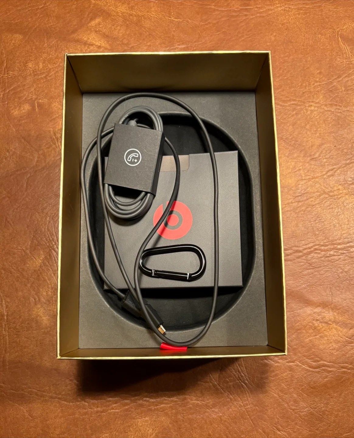 Beats Headphones image indicator(3)