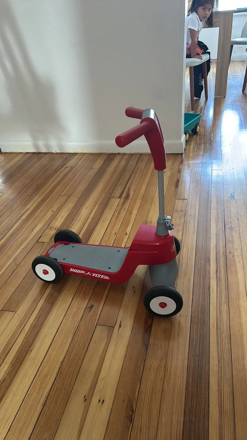 Radio Flyer Lean 'N Glide Scooter image indicator(2)