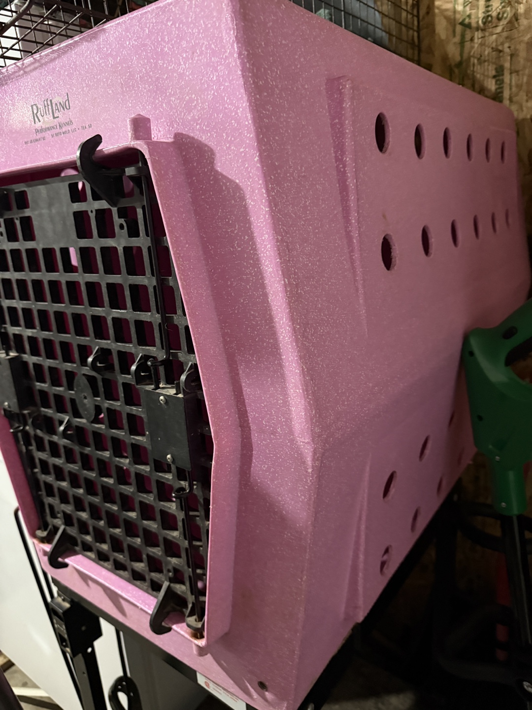 Ruff Land Performance Kennels Dog Crate - Pink