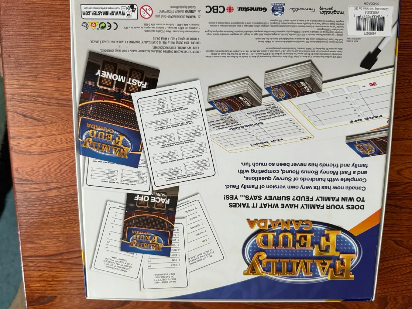 Family Feud Canada Board Game image indicator(3)