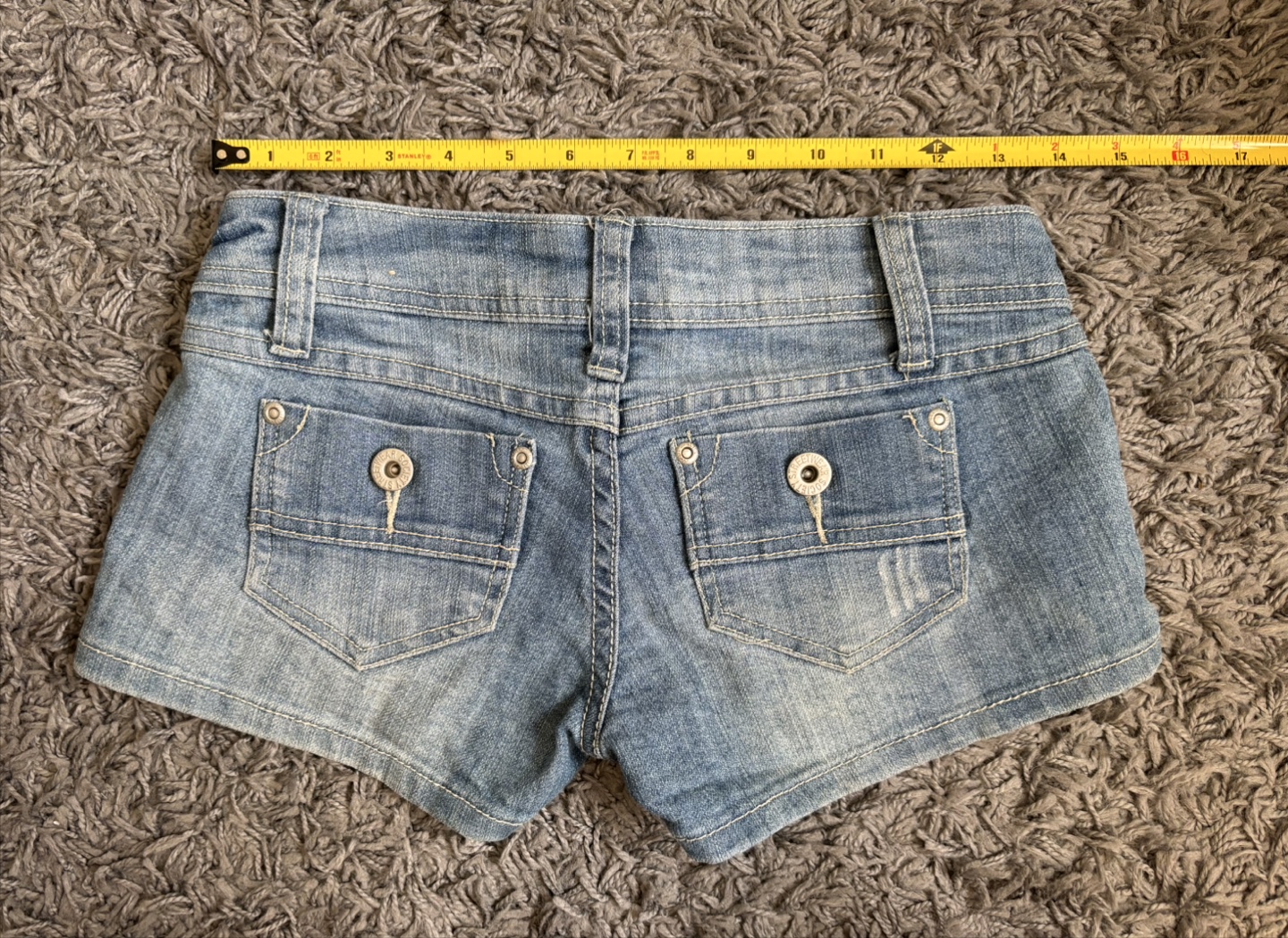 Lightwash low rise denim shorts - photo 2