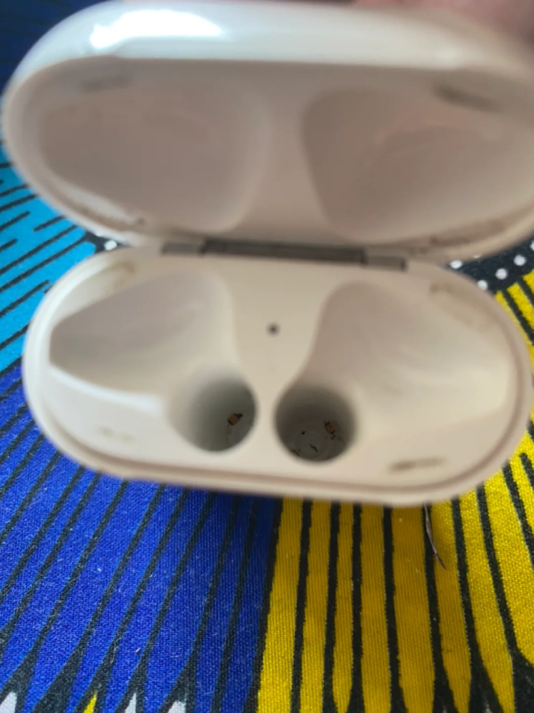 Apple Airpods Charging Case image indicator(2)