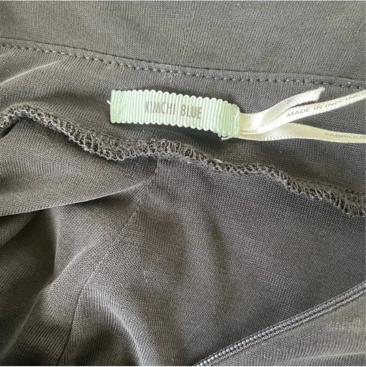 Kimchi Blue Veruca Skorted Wrap Romper Charcoal Grey sz Small image indicator(9)