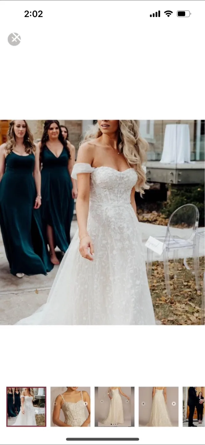 A-line floral wedding dress with detachable sleeves size 4 thumbnail