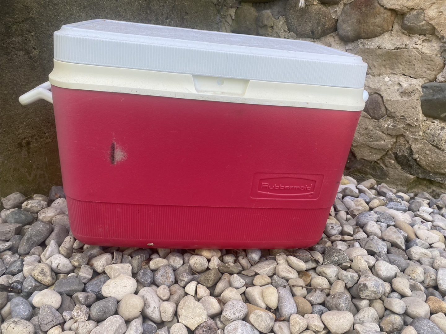 Rubbermaid Red Cooler