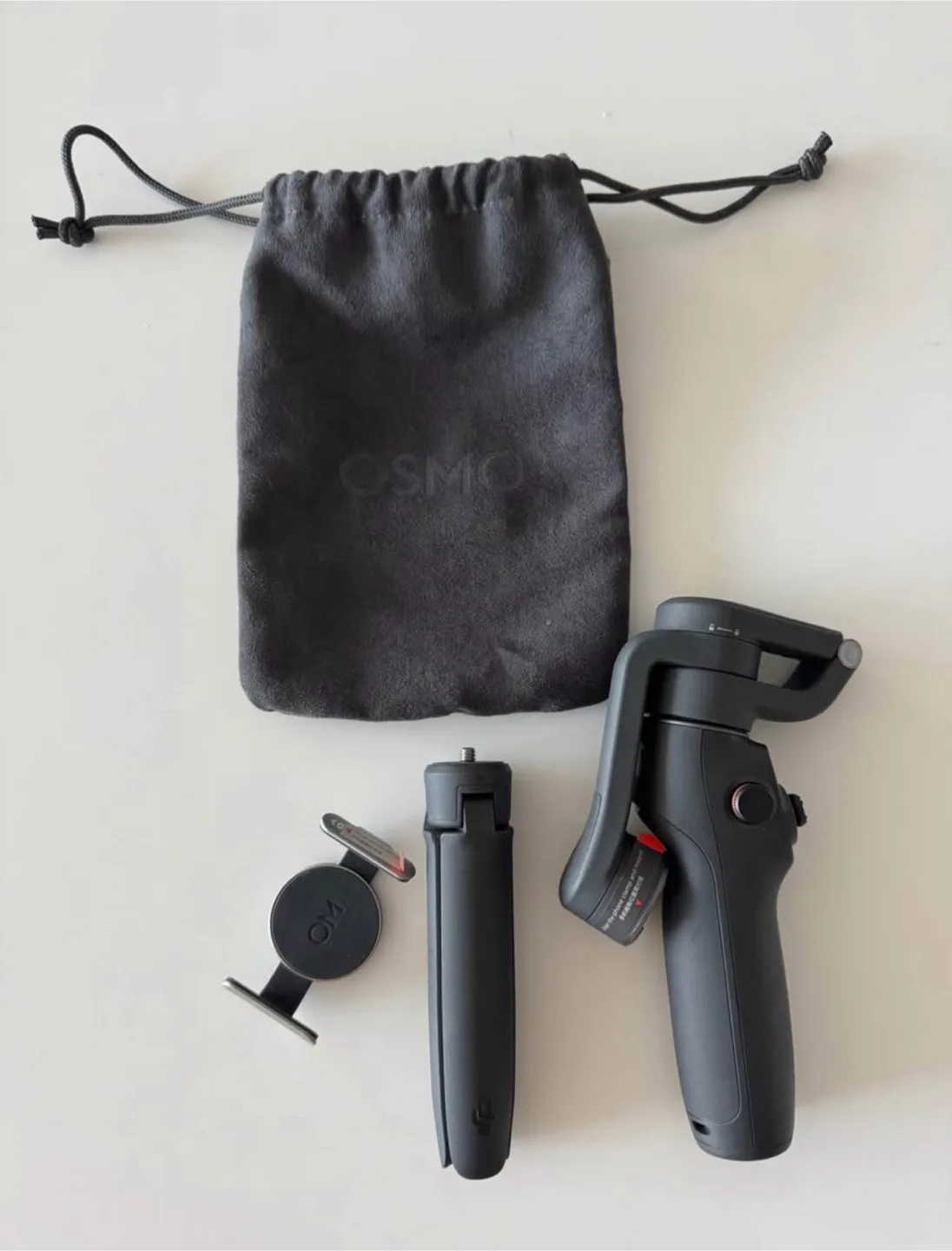 DJI Osmo Mobile 6 Gimbal Stabilizer thumbnail