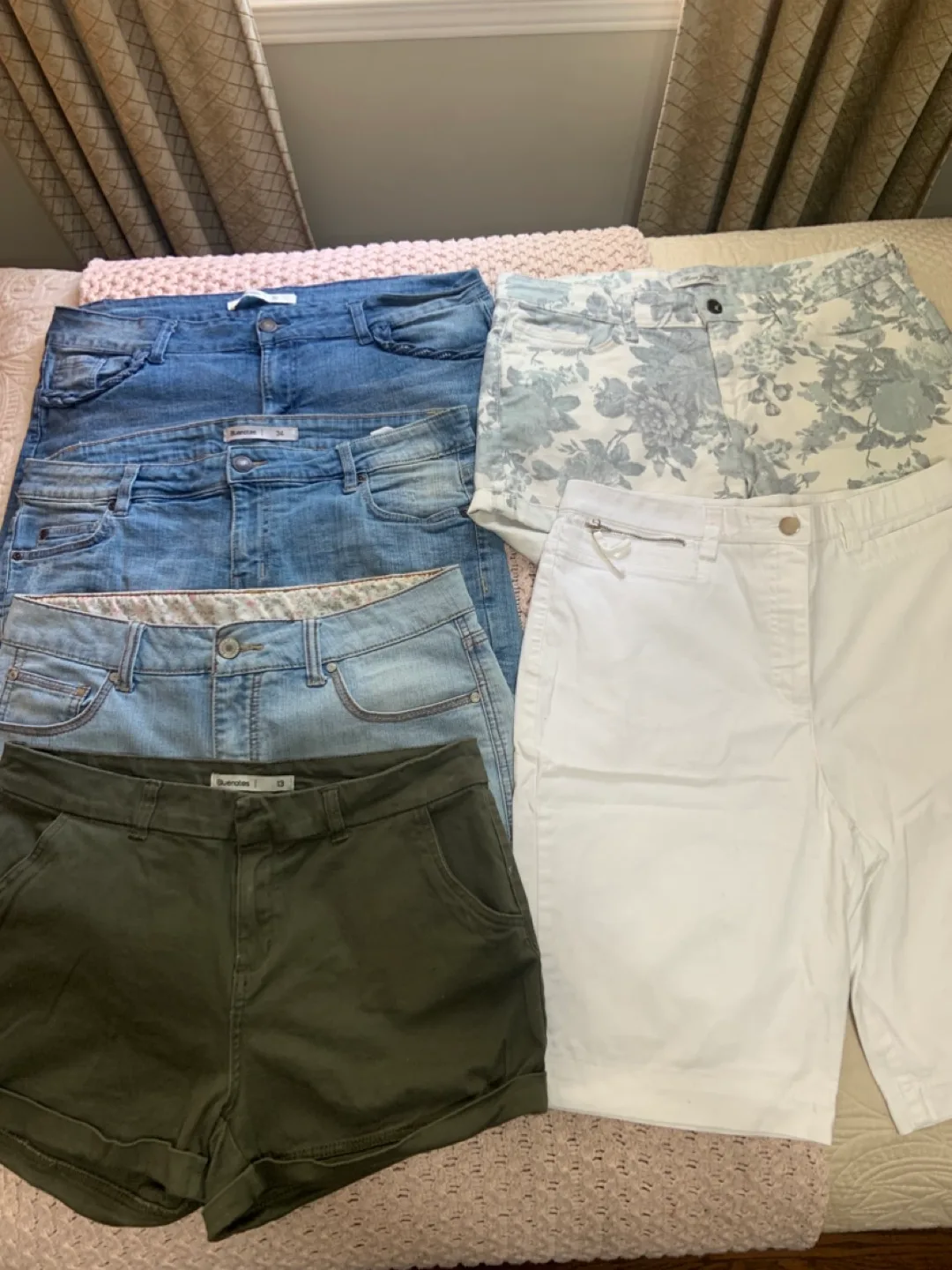 Mixed Lot of Women's Shorts - Sizes 12 & 13 thumbnail