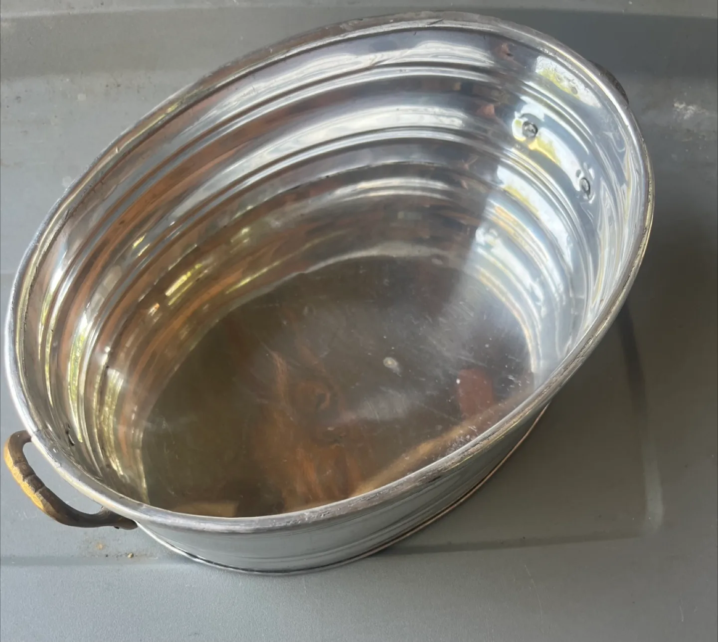 Oval Metal Tub with Handles thumbnail