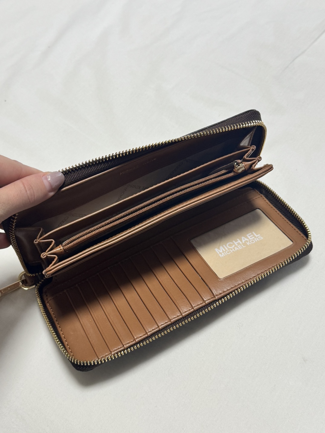 Michael Kors Wristlet - photo 2