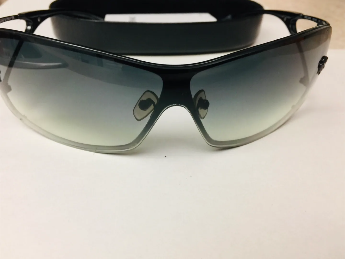 Versace Sunglasses/Serious Buyers only image indicator(2)