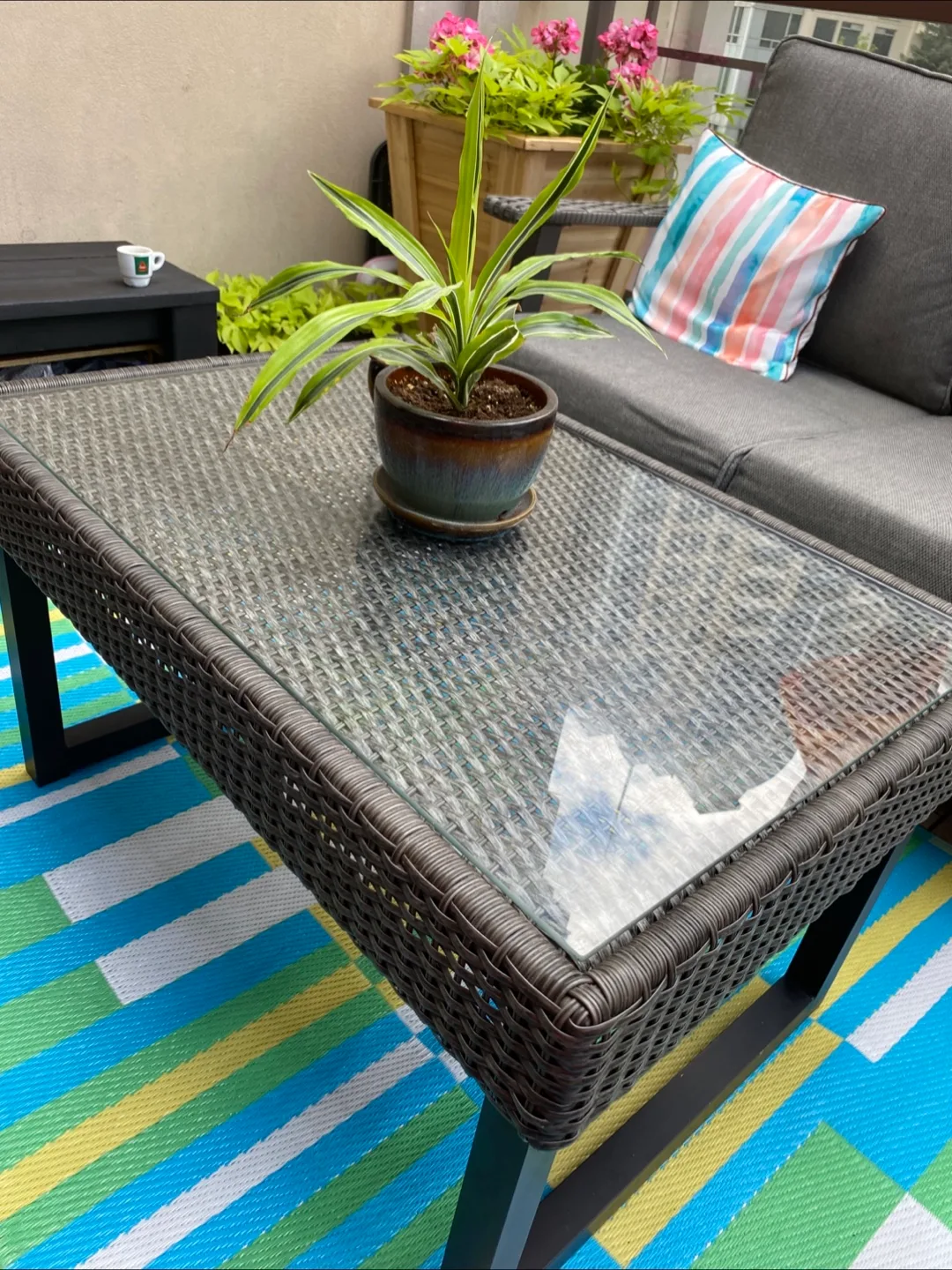 IKEA patio table thumbnail