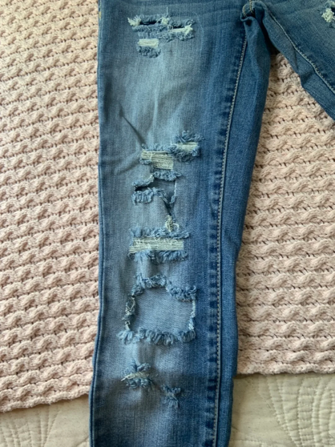 Mossimo Denim Mid-Rise Distressed Leggings - Size M image indicator(3)