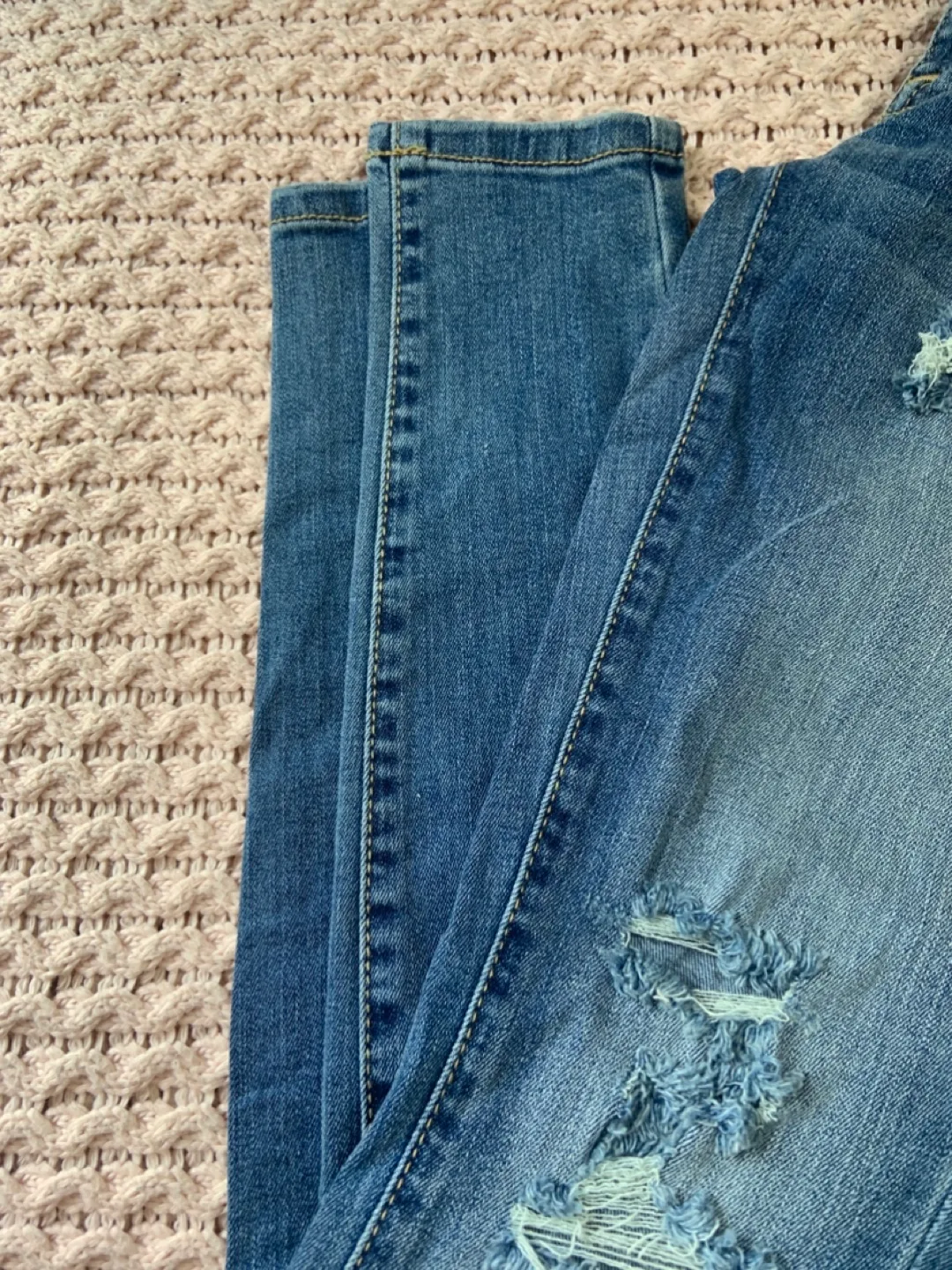 Mossimo Denim Mid-Rise Distressed Leggings - Size M image indicator(10)