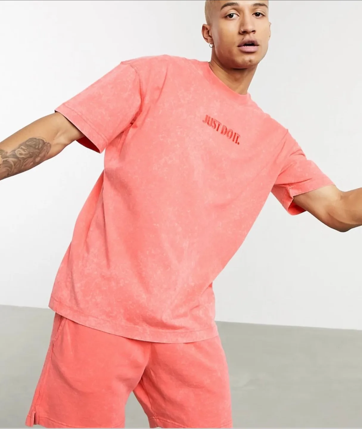 Nike washed tshirt size large thumbnail
