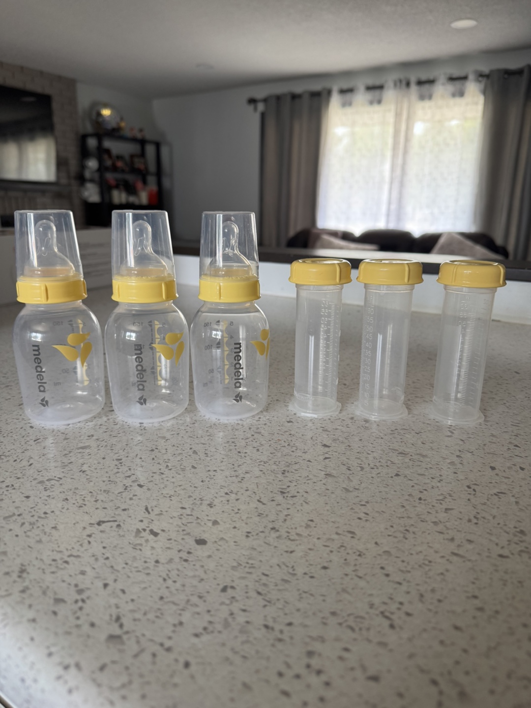 Medela Harmony Manual Breast Pump - Like New! - photo 3