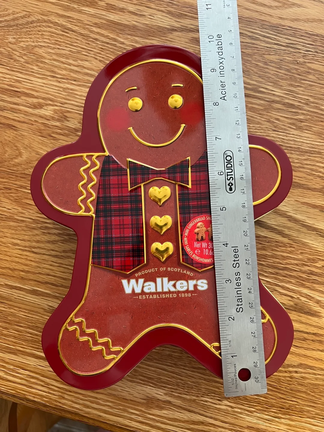 Walkers Gingerbread Man Tin image indicator(7)