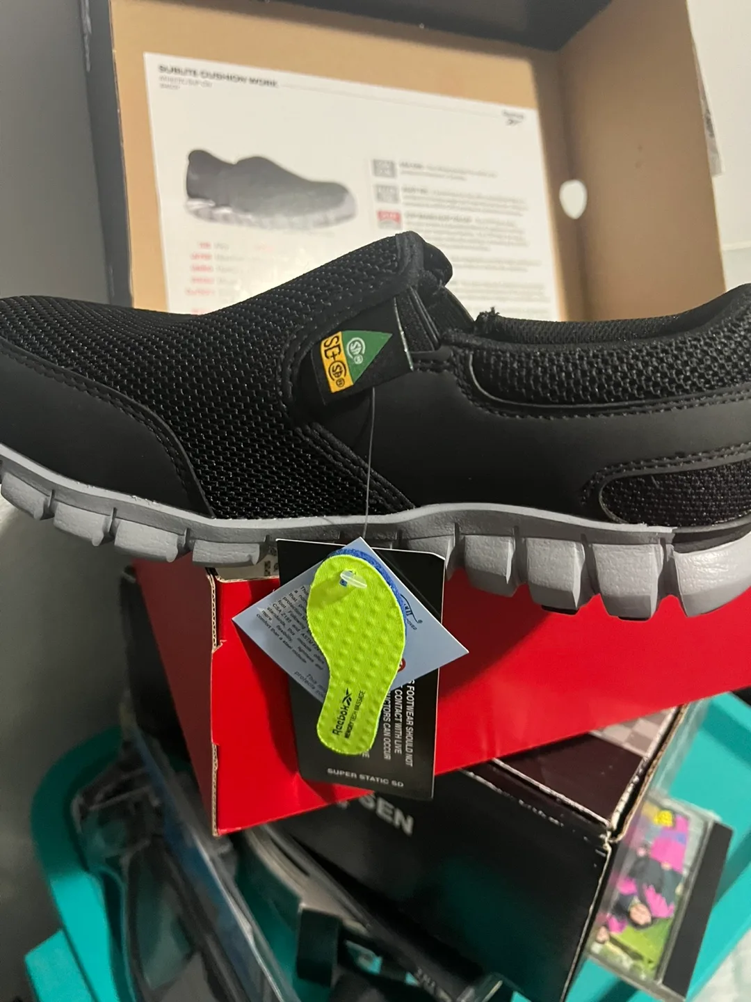 Boots and shoes image indicator(2)