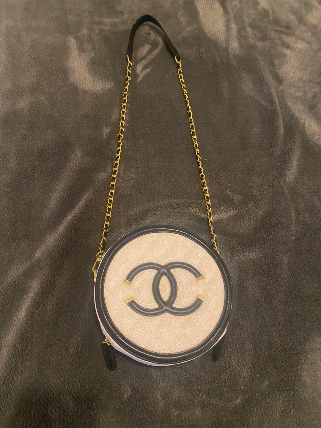 Round Handbag (please read description) thumbnail