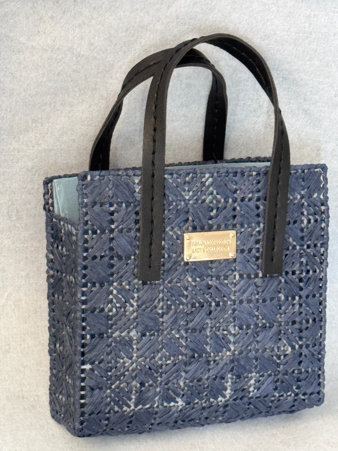 Brand new Rafia handbag image indicator(2)