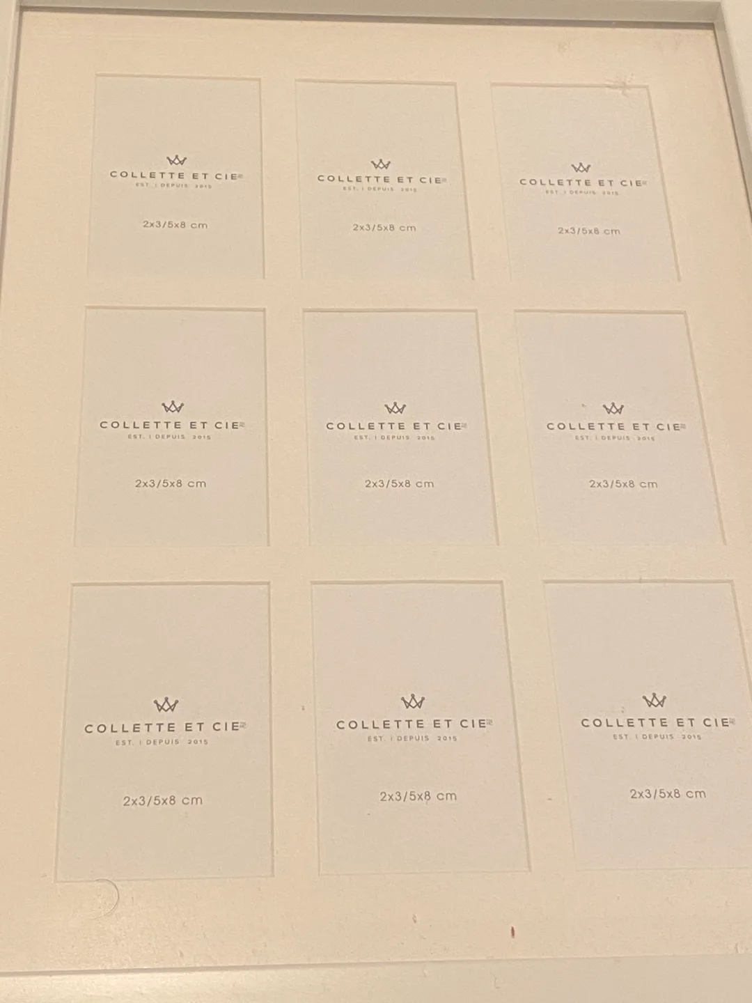 White Picture Frame for Polaroid Pictures image indicator(2)