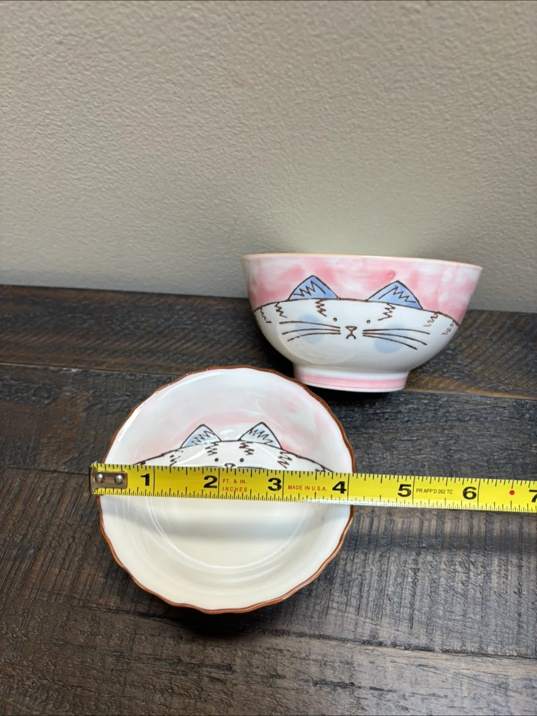Hand-Painted Cat Design Bowl Set image indicator(3)