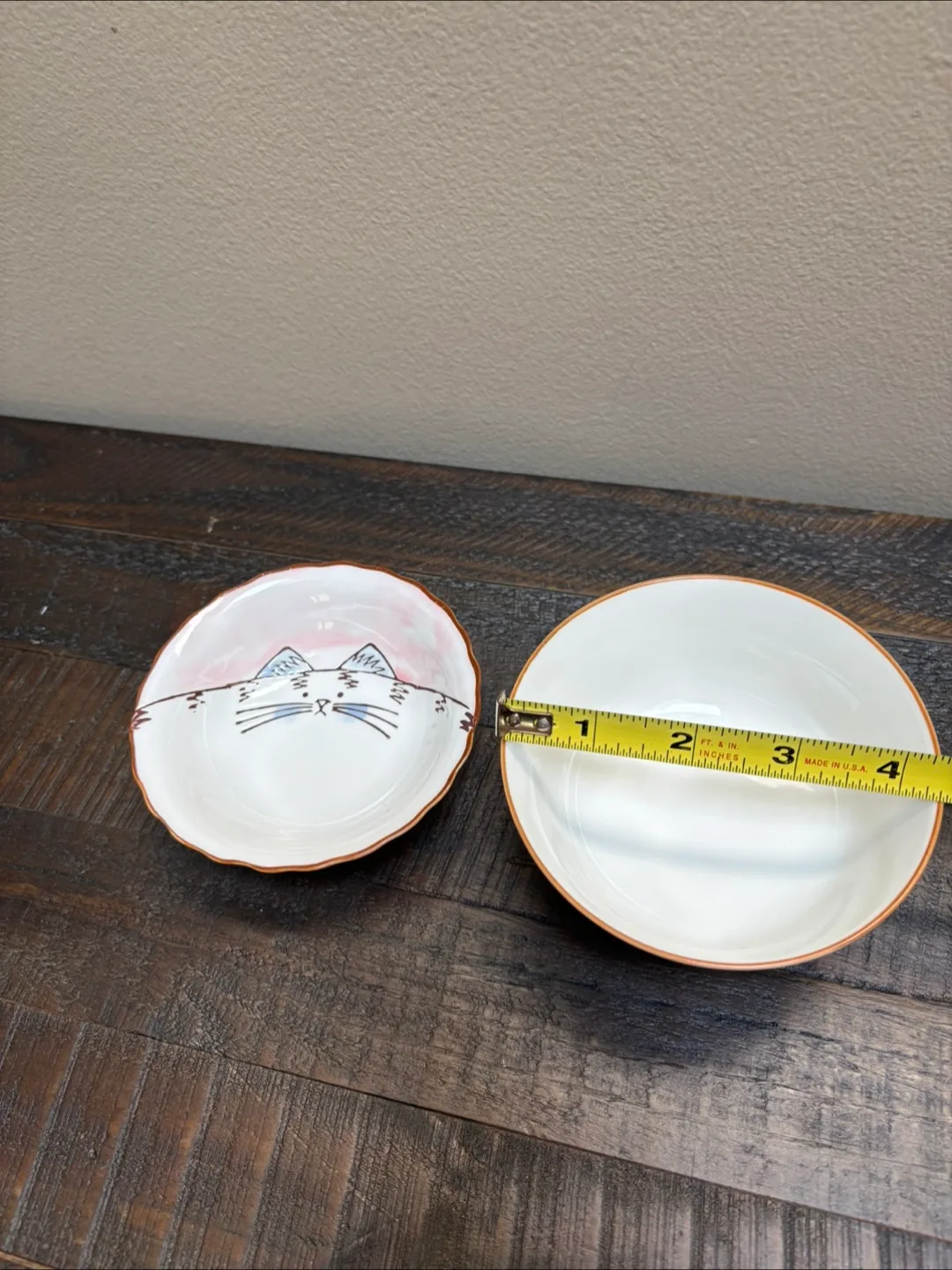 Hand-Painted Cat Design Bowl Set image indicator(4)