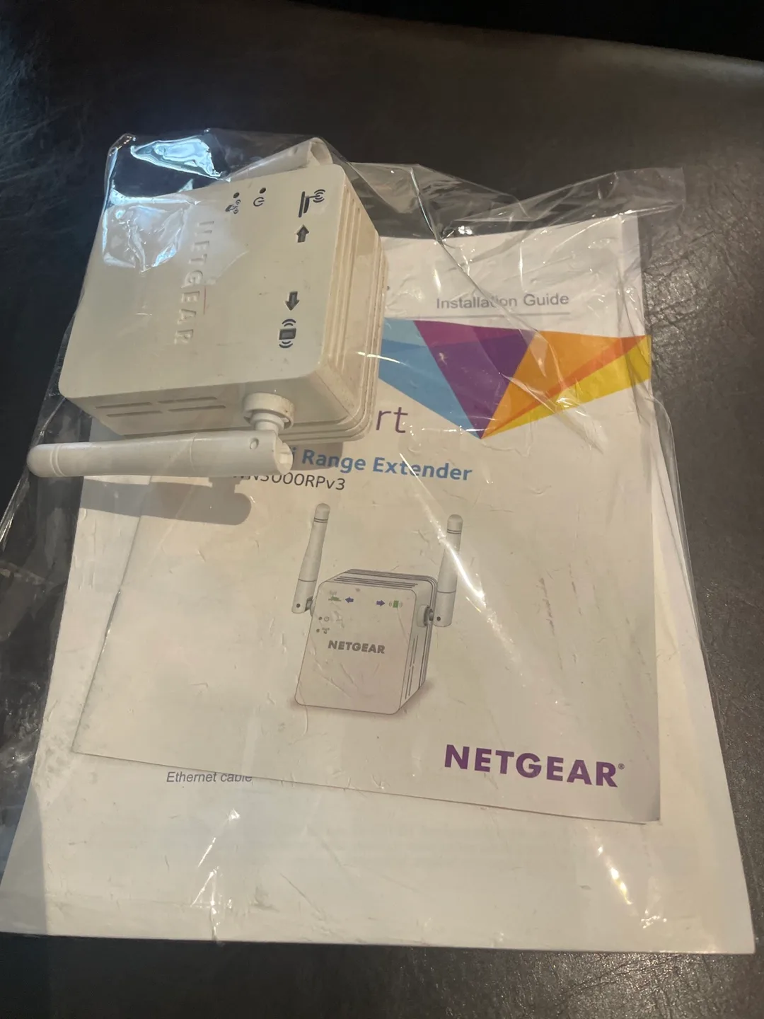 Netgear Wi-Fi Range Extender EX3700 thumbnail