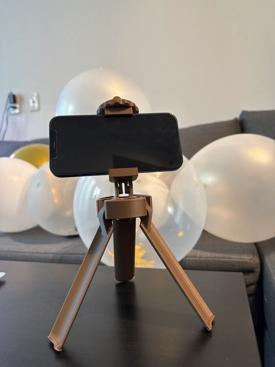 3-D printed Adjustable Phone Tripod Stand thumbnail