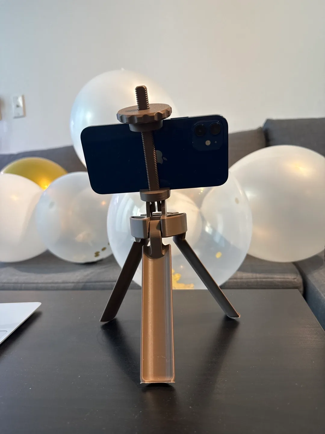 3-D printed Adjustable Phone Tripod Stand image indicator(4)