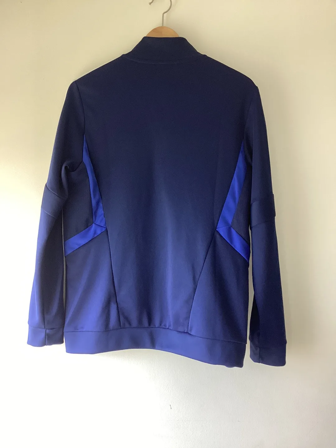 Adidas AEROREADY Training Jacket - Size L image indicator(3)