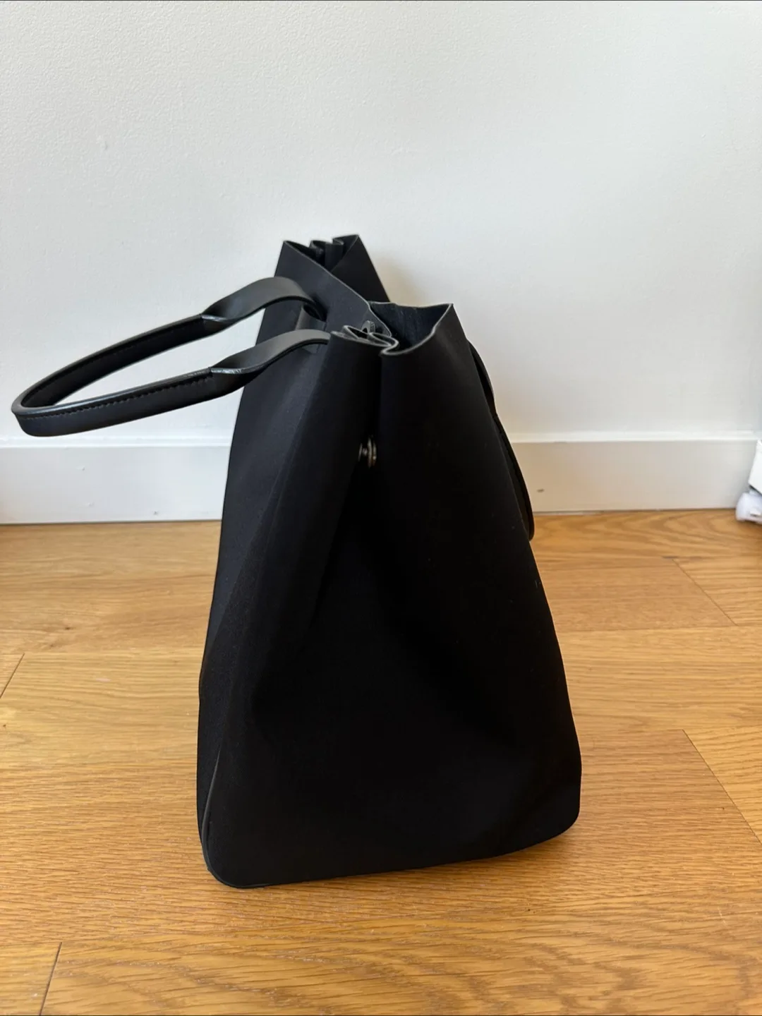 Troubadour Black Tote Bag image indicator(3)