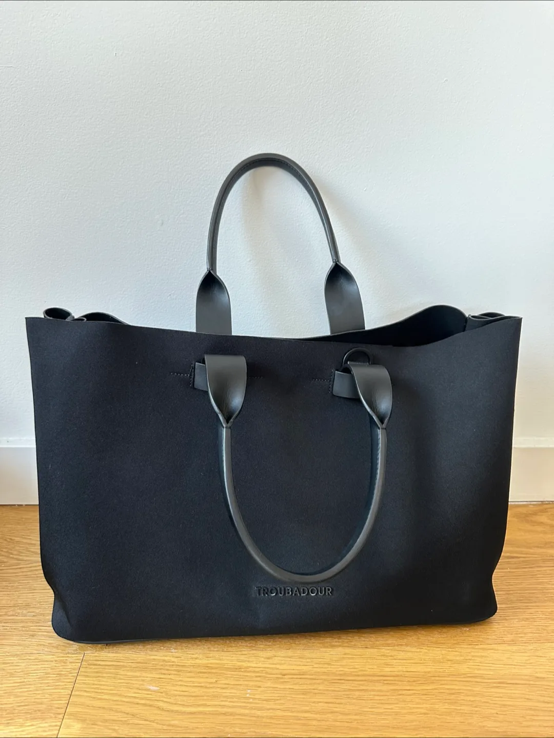 Troubadour Black Tote Bag image indicator(2)