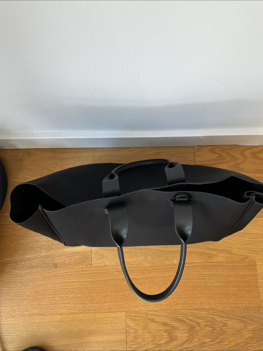 Troubadour Black Tote Bag image indicator(4)