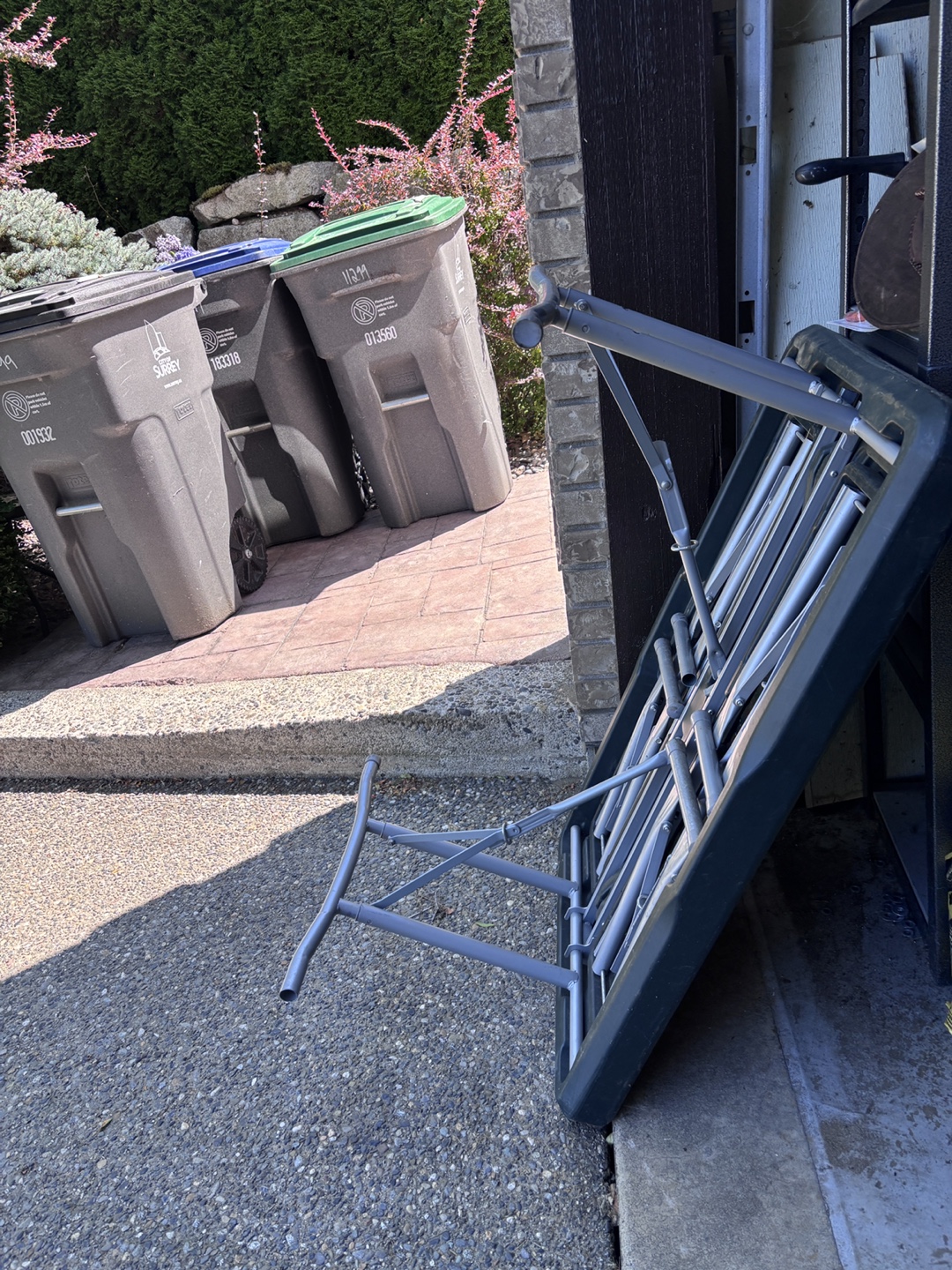 Folding Table - Great for Storage! - photo 4