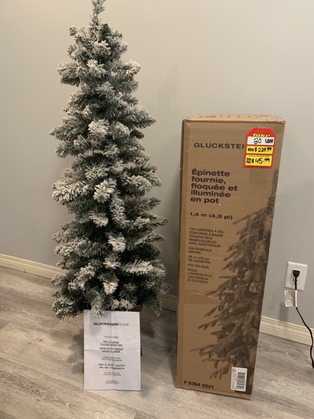 Gluckstein 4.5' Pre-lit Christmas/Porch Tree