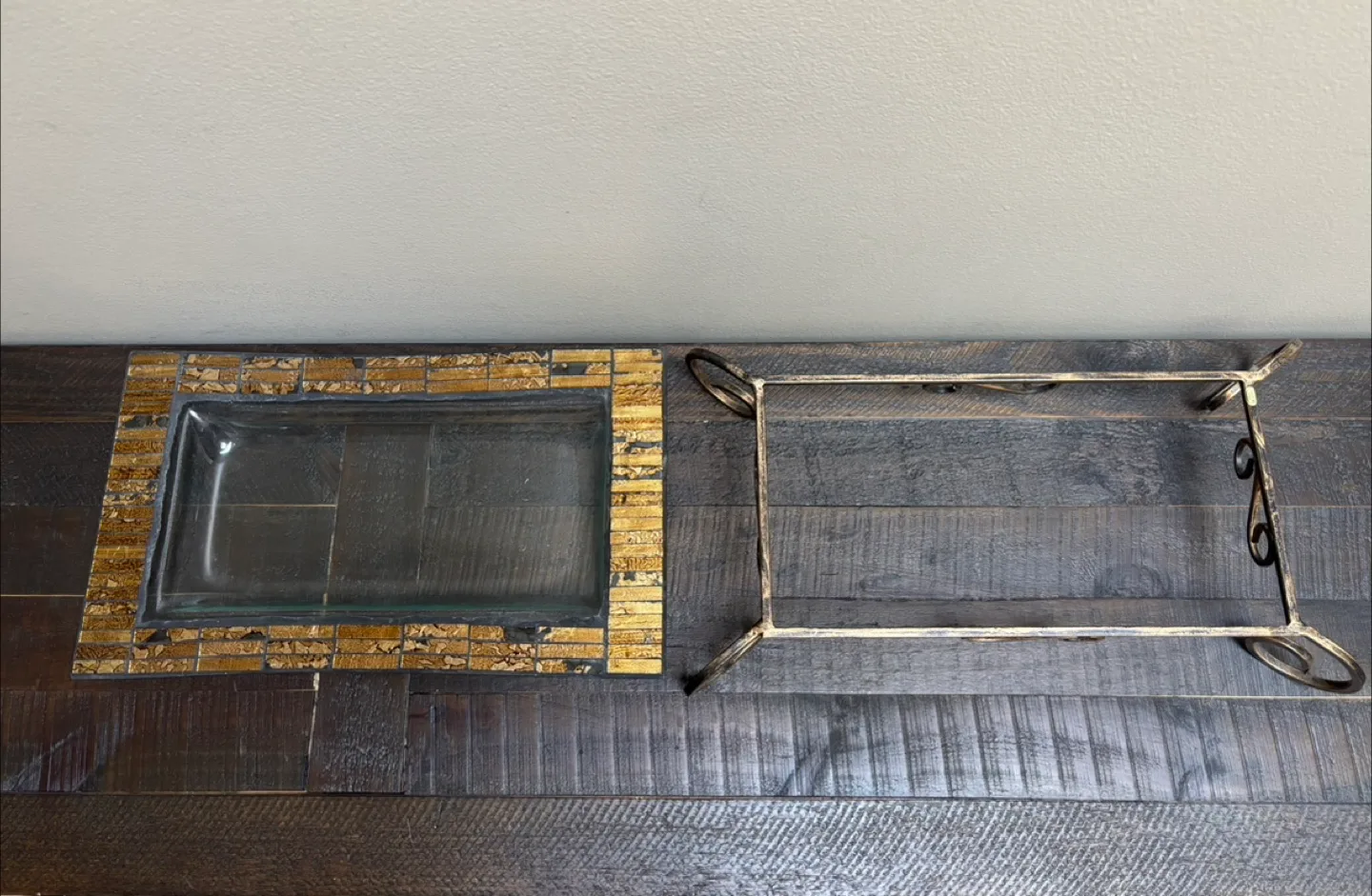 Mosaic Glass Serving Tray with Metal Stand image indicator(4)